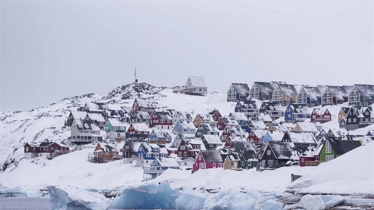 ترامب وغرينلاند: رهانات استراتيجية وسط جدل دولي