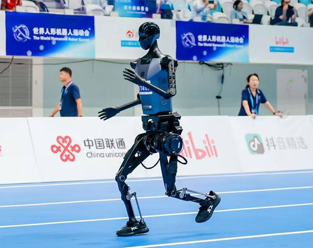 من “عيون الروبوتات” إلى المليارات… مهندس صيني يقود ثورة الرؤية ثلاثية الأبعاد