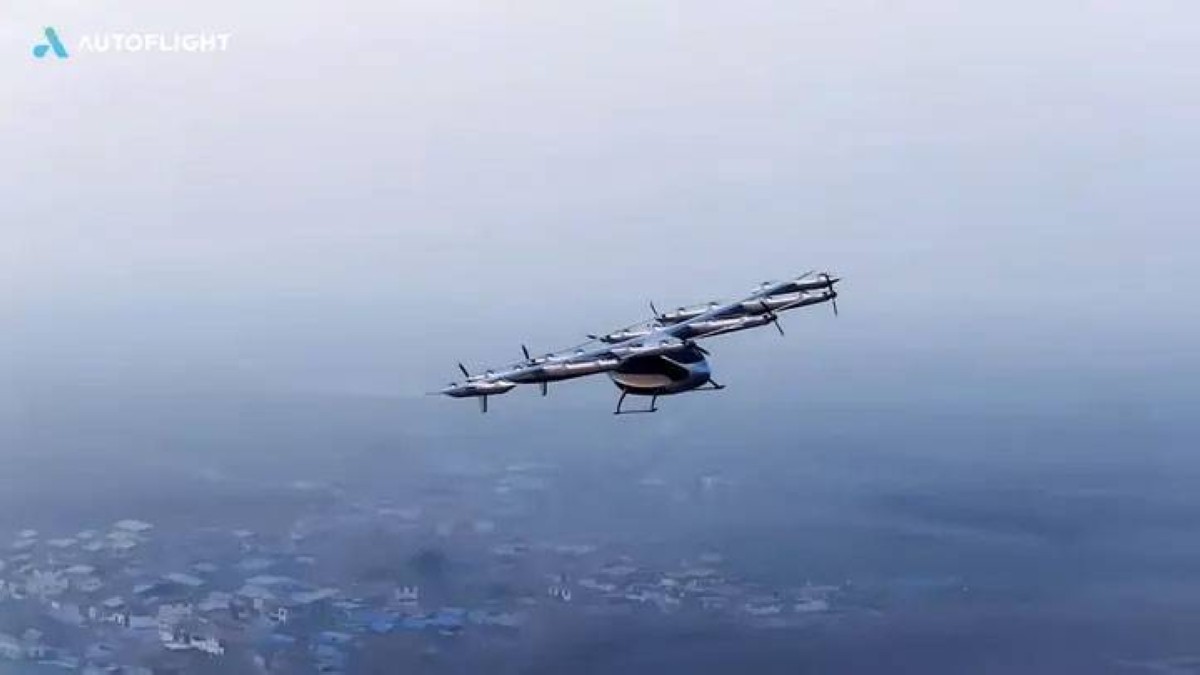 الصين تكشف عن "ماتريكس": أكبر سيارة طائرة في العالم تُجري أولى اختبارات الطيران