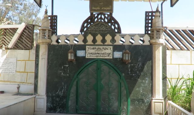 قرار هام للرئيس المصري: مقابر السيدة نفيسة والإمام الشافعي تشهد تحويرًا جذريًا في القاهرة