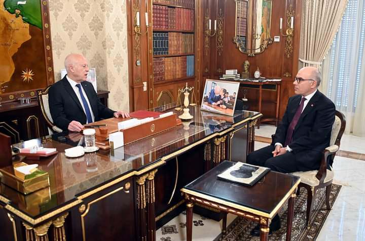 رئيس الجمهورية يؤكد على دبلوماسية تونس القوية واهتمامه بالمواطنين والهجرة غير النظامية