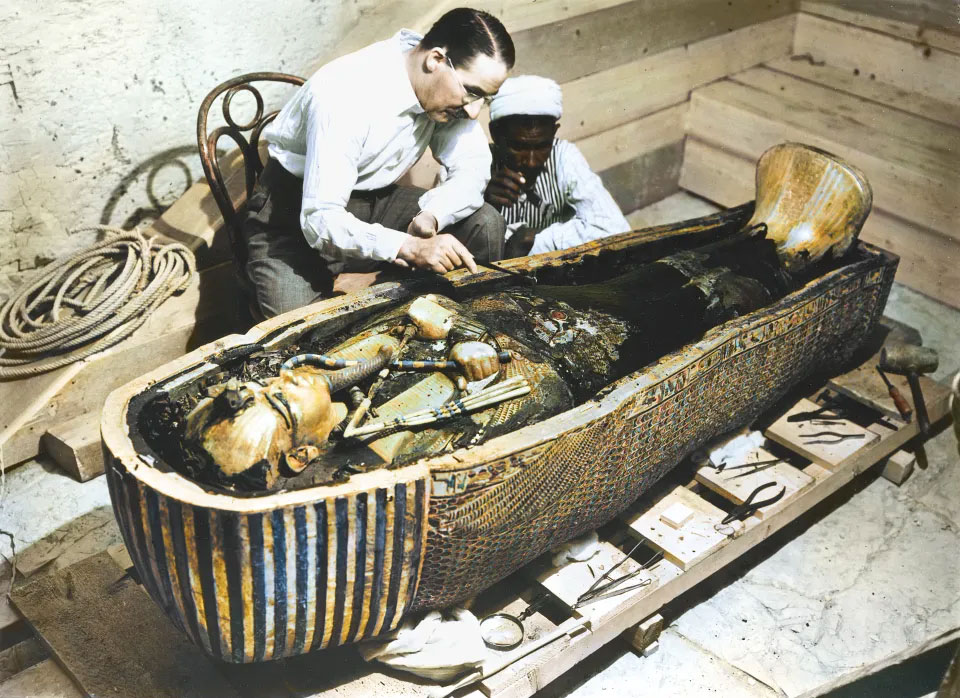 لغز "لعنة الفراعنة" يُحل: السبب وراء الوفيات المروعة في مقبرة توت عنخ آمون