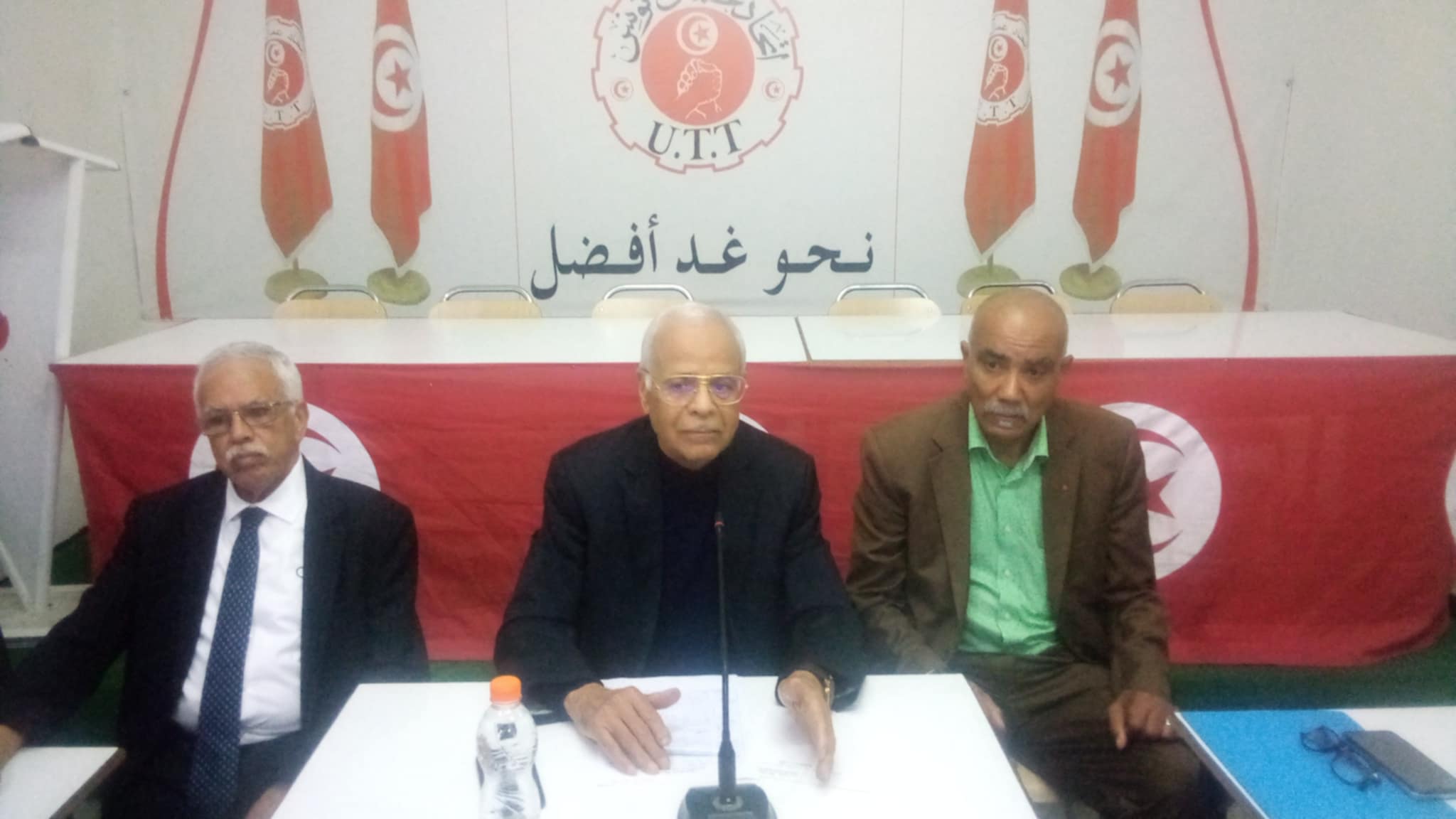 📰 مجمع القطاع الخاص يدق ناقوس الإنصاف: مطالب عمالية على طاولة رئاسة الحكومة