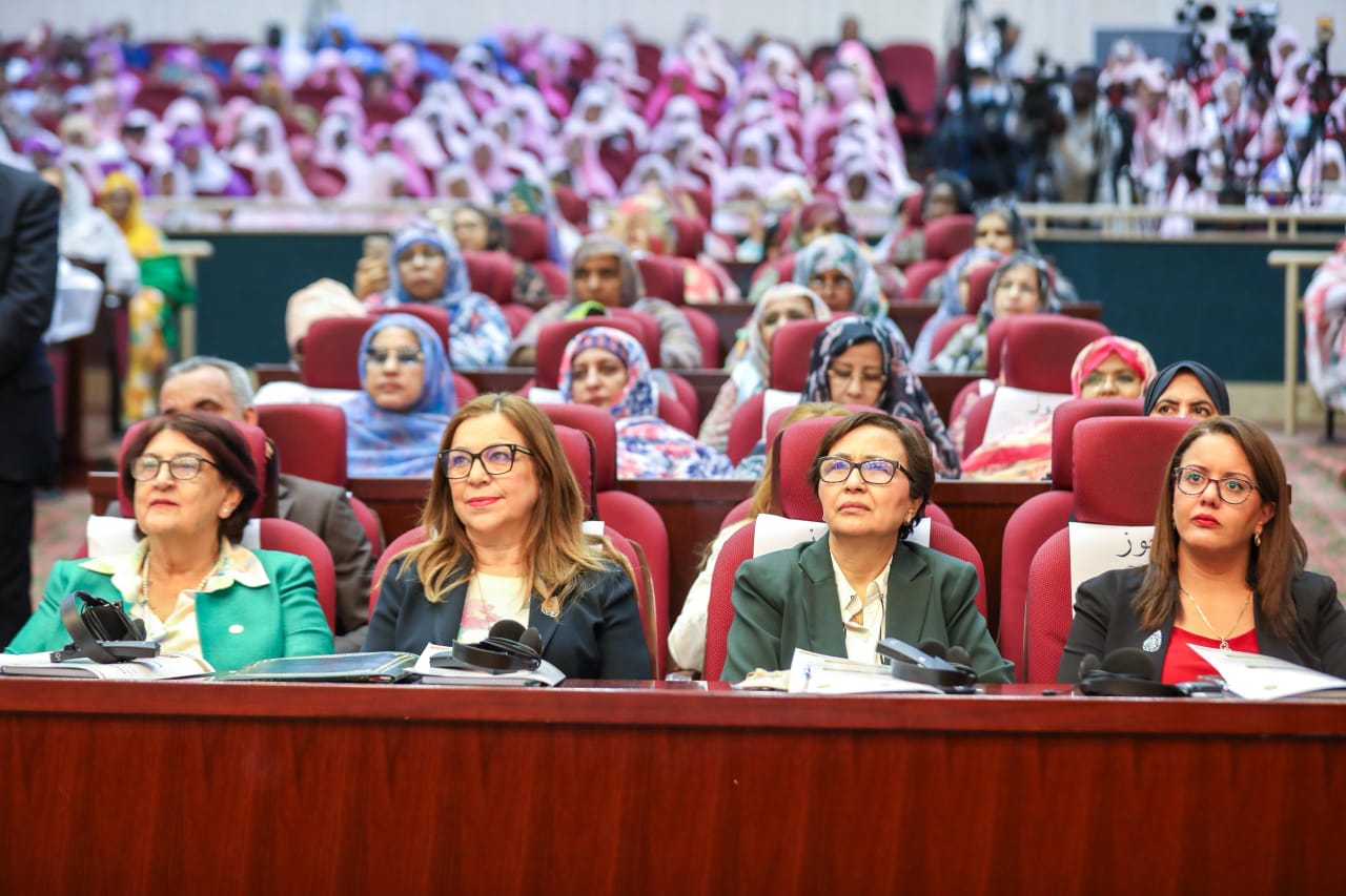 📰 من نواكشوط... تونس تدافع عن ريادتها النسائية: وزيرة الأسرة ترفع "راية المساواة" في ملتقى مغاربي رفيع