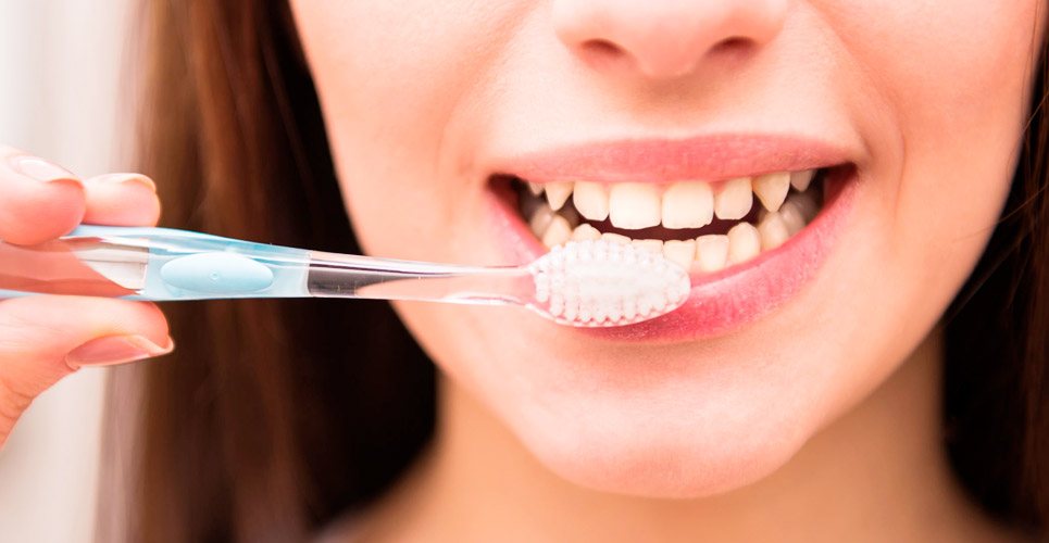 تجنب الإصابة بمرض في الدماغ: دراسة تكشف عن السبب الهام لتنظيف الأسنان