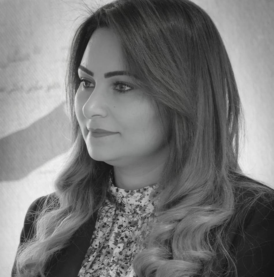 🎭📚 من الأرقام إلى الأحلام: د. إيمان العرقي تُعيد تعريف تربية الطفل في عصر الشاشات!