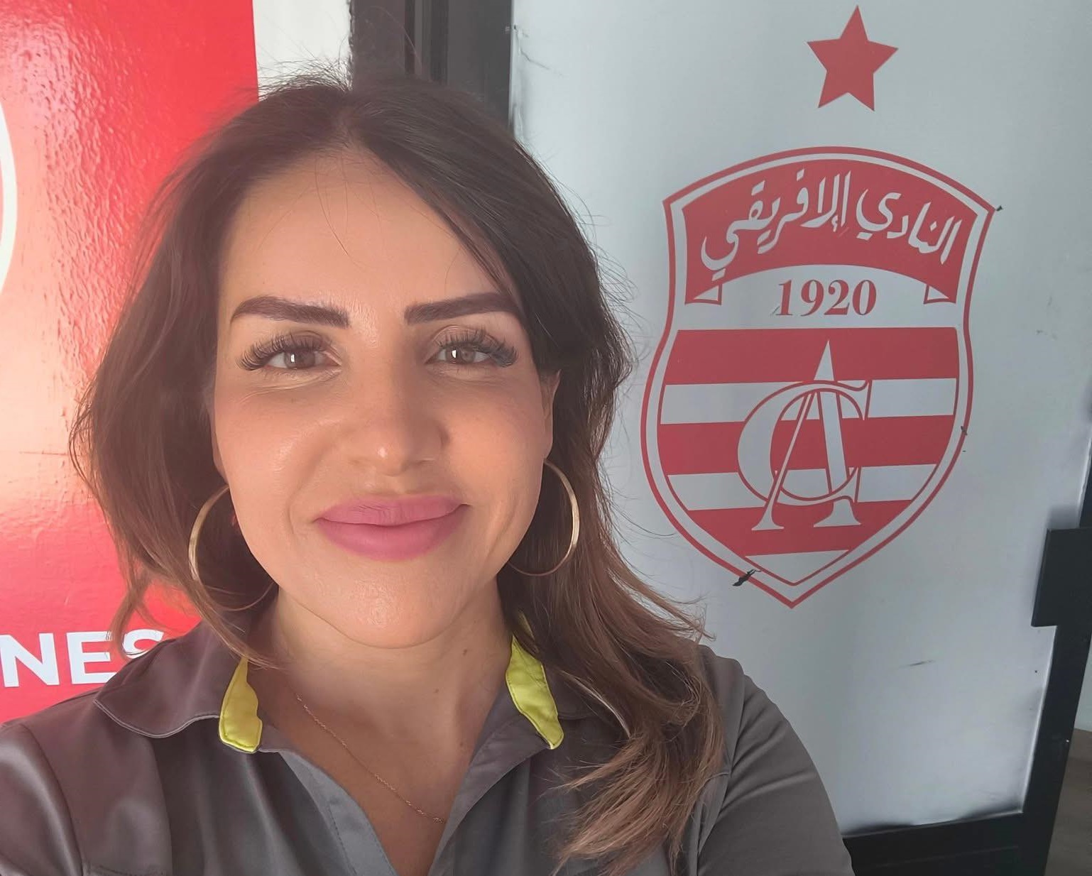 🔴 العيادة داخل الملعب: النادي الإفريقي يستنجد بالدكتورة ريم دجبي لتهيئة ذهنية اللاعبين!