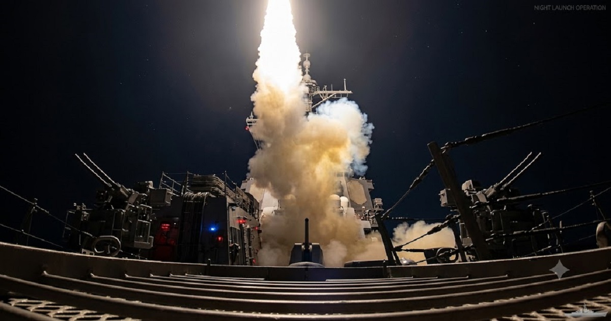 التصعيد يتسارع في الخليج… واشنطن تضرب إيران وطهران ترد باستهداف قواعد أمريكية في الأردن والبحرين والكويت