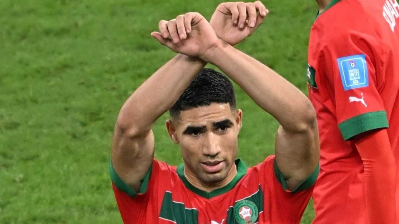 زلزال قضائي يضرب باريس: النيابة تطالب بمحاكمة أشرف حكيمي بتهمة الاغتصاب!