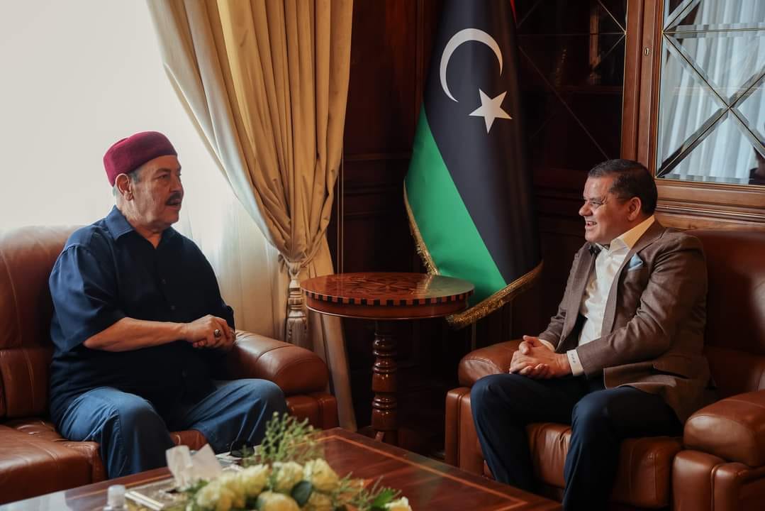 لقاء مثير بين رئيس الوزراء الليبي والفنان التونسي لطفي بوشناق: فن ينقل رسائل الوحدة والسلام