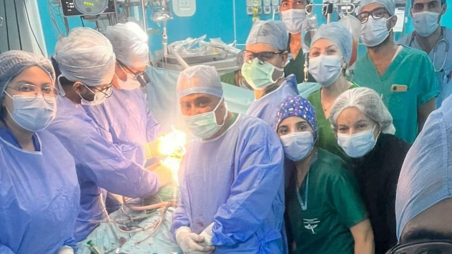 إنجاز طبي وعلمي استثنائي: أول عملية زراعة قلب لطفل بنجاح في المستشفى الجامعي الرابطة