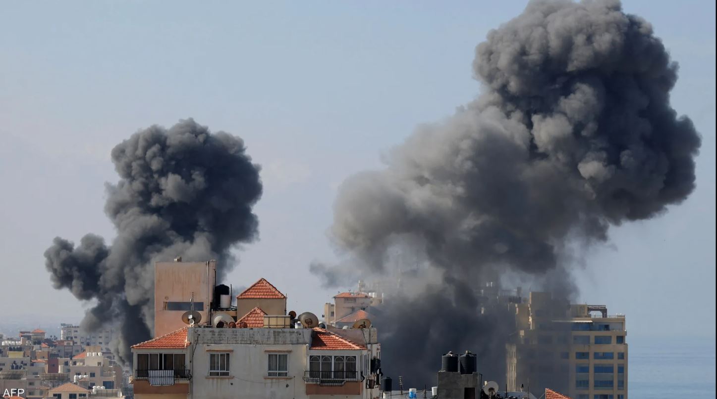 حماس تحتجز نحو 50 رهينة في حي بيري والقتلى يرتفعون إلى 40 في إسرائيل
