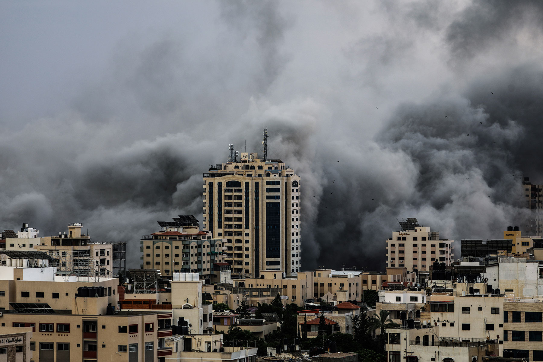 حماس: لن نتفاوض تحت القصف وتطالب إسرائيل بـ "دفع الثمن"