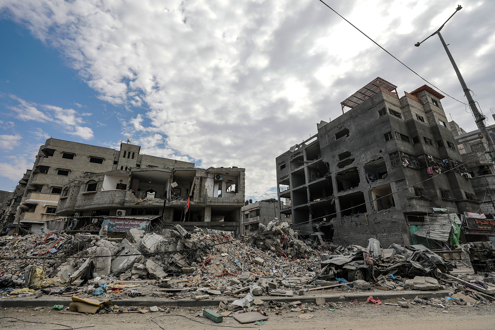 مشعل يؤكد وجود أسرى إسرائيليين عسكريين برتب عالية في فرقة غزة