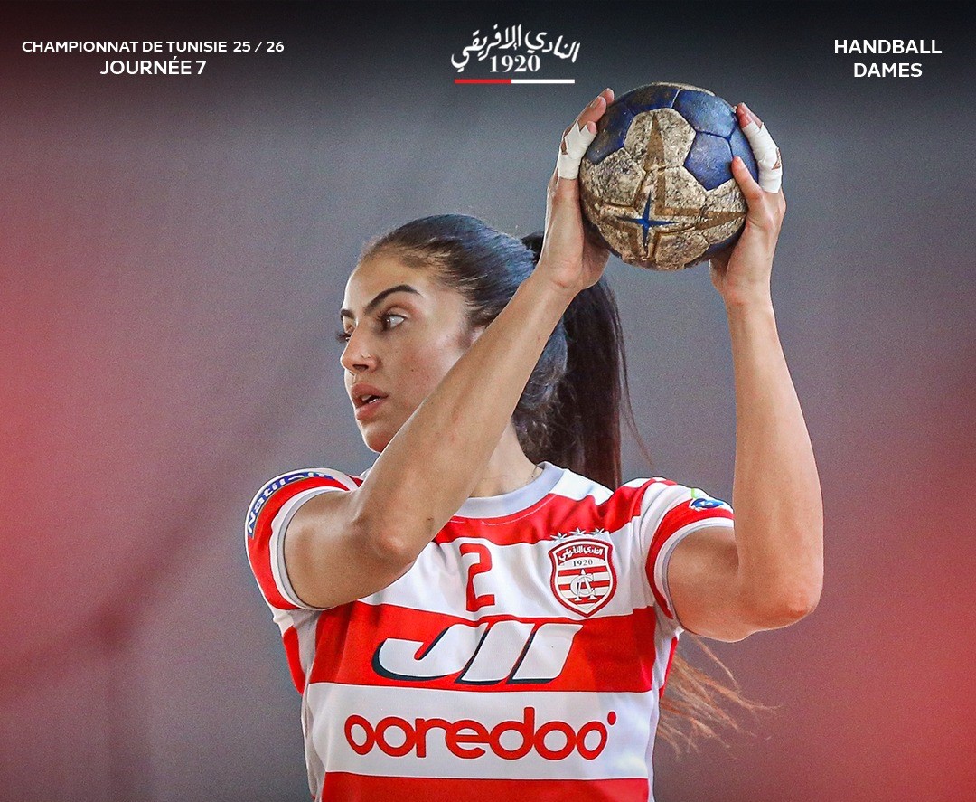 فتيات النادي الإفريقي يضربن بقوّة في رجيش ويواصلن الهيمنة في بطولة كرة اليد!