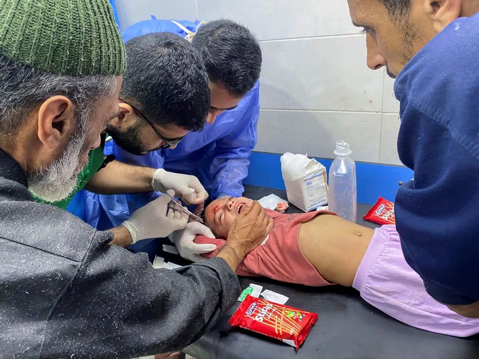 منظمة الصحة العالمية تحذر: مستشفى غزة الكبير يوقف العمل والوفيات تتزايد في ظل الهجمات الإسرائيلية