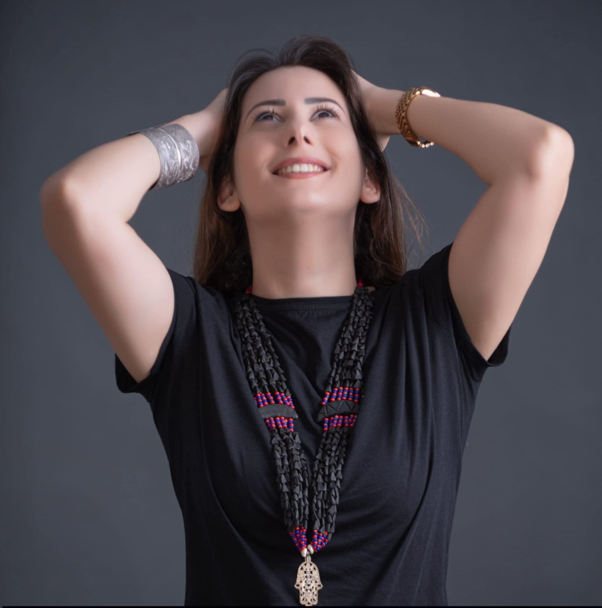 مريم البوزيدي تتألق في عالم التجميل