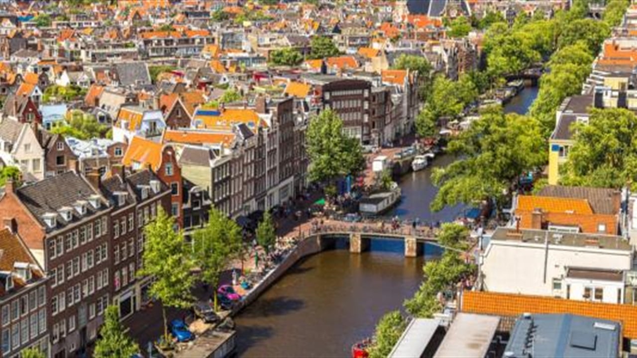 السلطات الهولندية تحبط محاولة إحراق المصحف الشريف في أسن