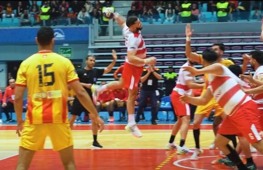 الإفريقي يربح المعركتين: انتصار قانوني ضد الترجي وتعيين إطار فني جديد لقيادة مرحلة التصحيح