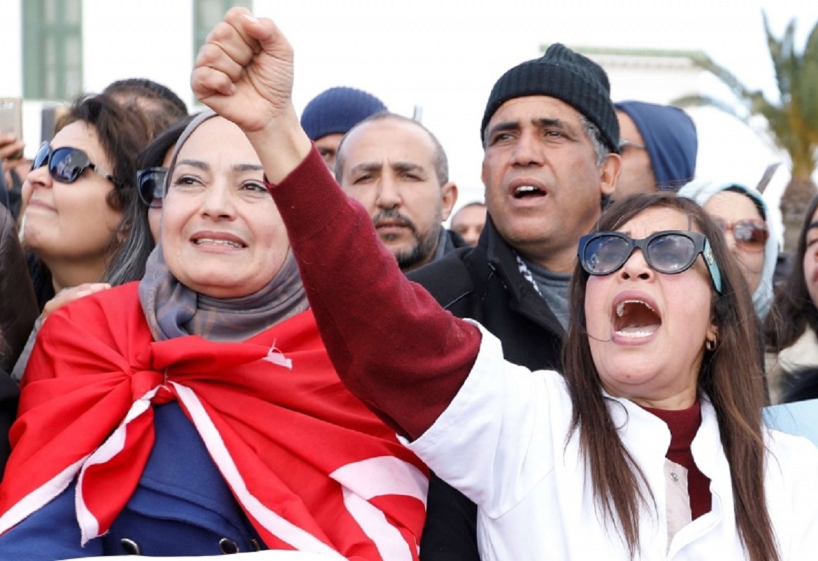 الشارع التونسي يوجّه إنذارا مبكرا لحكومة الجملي