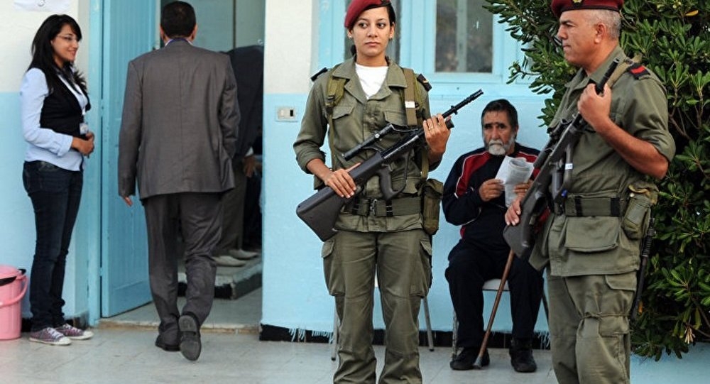 فتيات تونس في طريقهن لتأدية الخدمة العسكرية