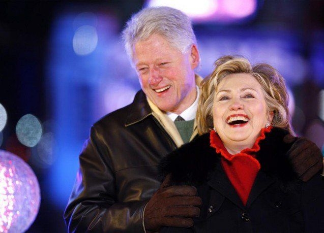 هيلاري كلينتون مع زوجها بيل كلينتون
