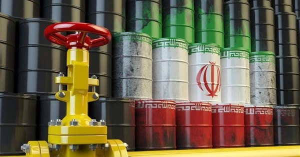 الإمارات تكسب مليارات الدولارات سنويا من تهريب الوقود الإيراني