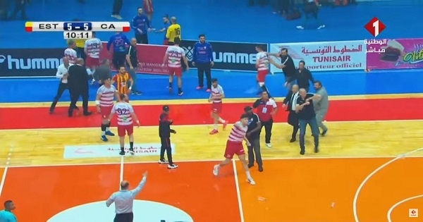 توقّف نهائي كرة اليد بسبب أحداث شغب 