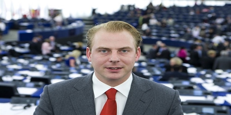 اتهام برلماني أوروبي سابق بمحاولة استغلال القاصرات جنسيا