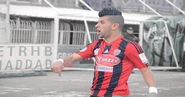 لاعب كرة قدم جزائري محترف يصل إلى أوروبا عبر قارب حرقة