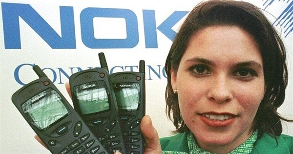 قفزة في مبيعات "الهواتف الغبية" في إسرائيل بعد فضيحة "بيجاسوس"