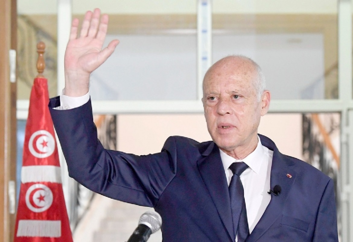 الحكومة الجديدة في تونس: التركيبة السياسية اللازمة والرهانات المنتظرة