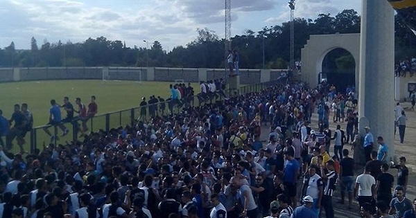 جماهير النادي الرياضي الصفاقسي تعتدي على لاعبي الفريق