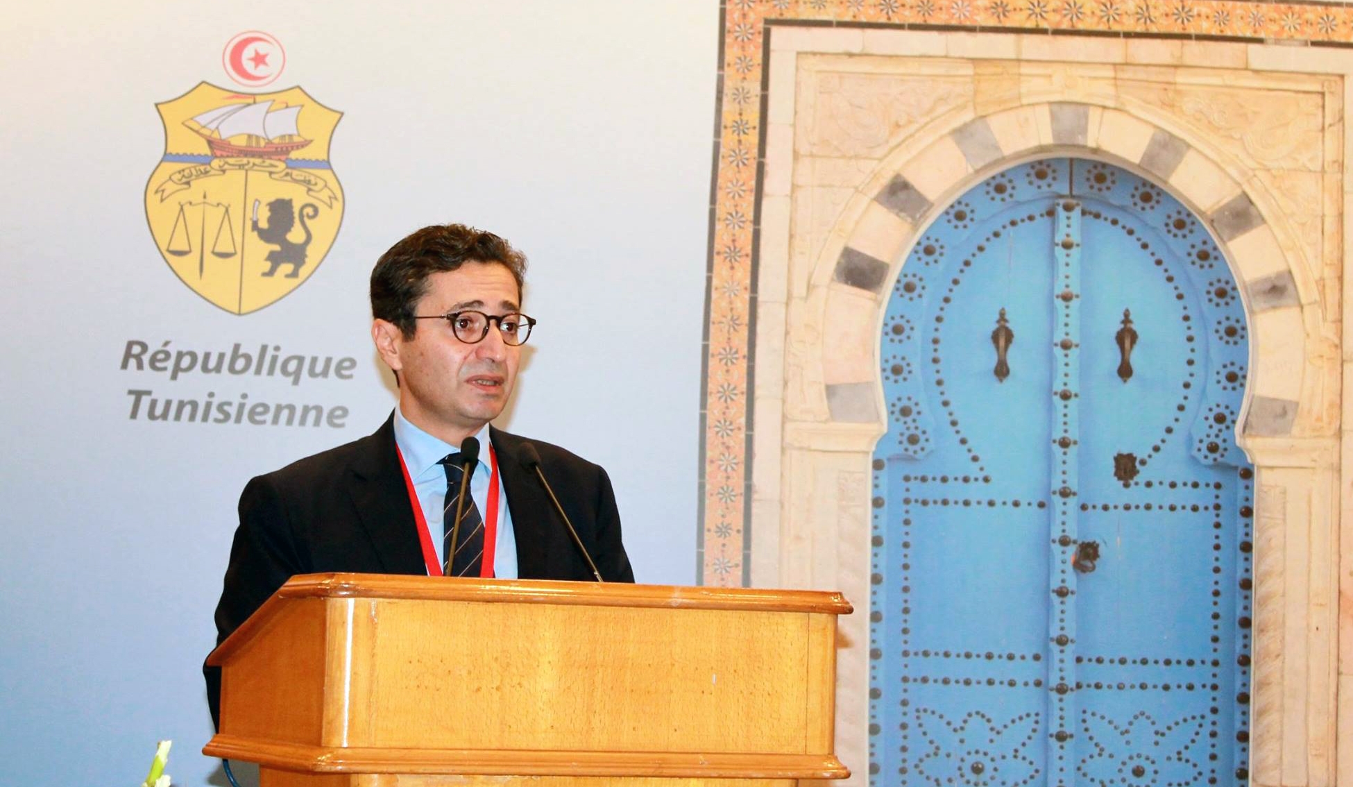 وزير المالية بالنيابة: تونس تقترض لسداد أجور شهري أوت وسبتمبر