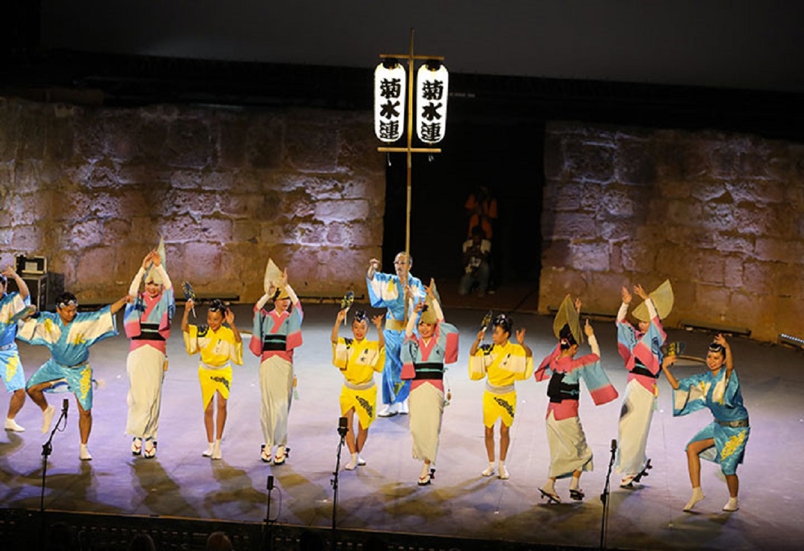 مهرجان قرطاج الدولي 2019: الجمهور التونسي يؤدي ''رقصة آوا'' اليابانية