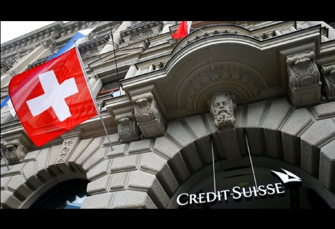 استقالة وتجسس وانتحار: فضيحة تهز أكبر بنك سويسري