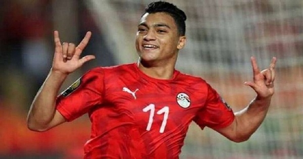 مصطفى محمد مع المنتخب المصري في الكاميرون يرسل من يؤدي الامتحان عوضا عنه