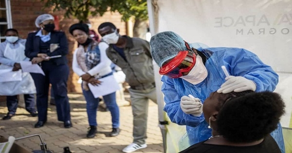 جنوب إفريقيا تتخلى عن خطة التأهب بشأن فيروس كورونا