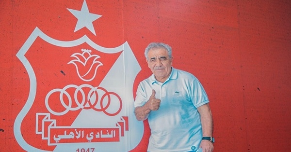 الدوري الليبي: نادي أهلي بنغازي يقيل المدرب فوزي البنزرتي 