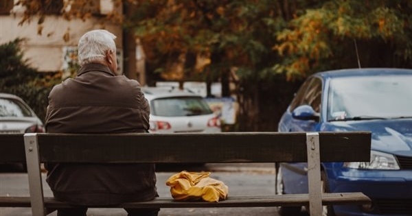 دراسة: الإصابة بكورونا تدمر دماغ كبار السن بدرجة أكبر من الزهايمر