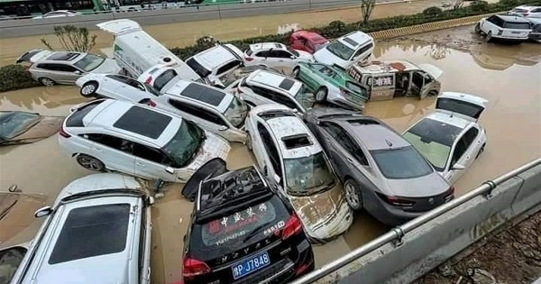 فيضانات تجرف جسورا تركية وتقطع طرق جورجيا مع روسيا 