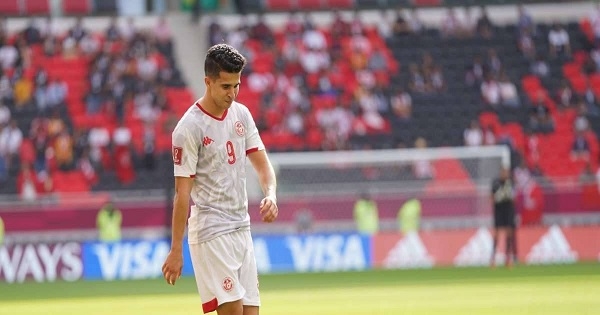 فراس بالعربي يصبح مكشخ بعد أن كان عاشقا للنجم الساحلي