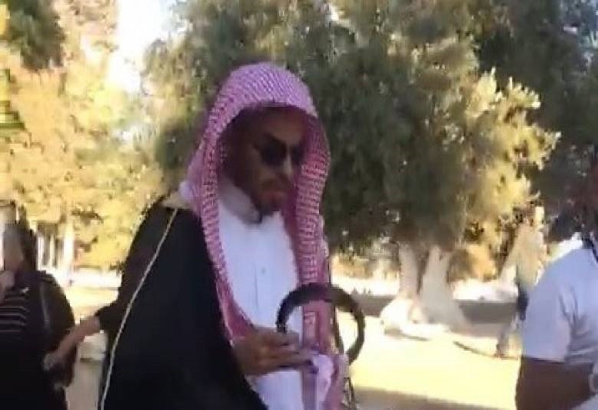 هل تسحب الجنسية السعودية من محمد سعود بسبب زيارته اسرائيل؟