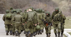 La Russie rappelle ses troupes massées à la frontière ukrainienne, la détente