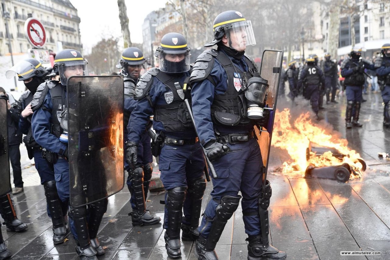 ليلة رأس السنة في فرنسا: اعتقال 380 شخصًا وإحراق 745 سيارة