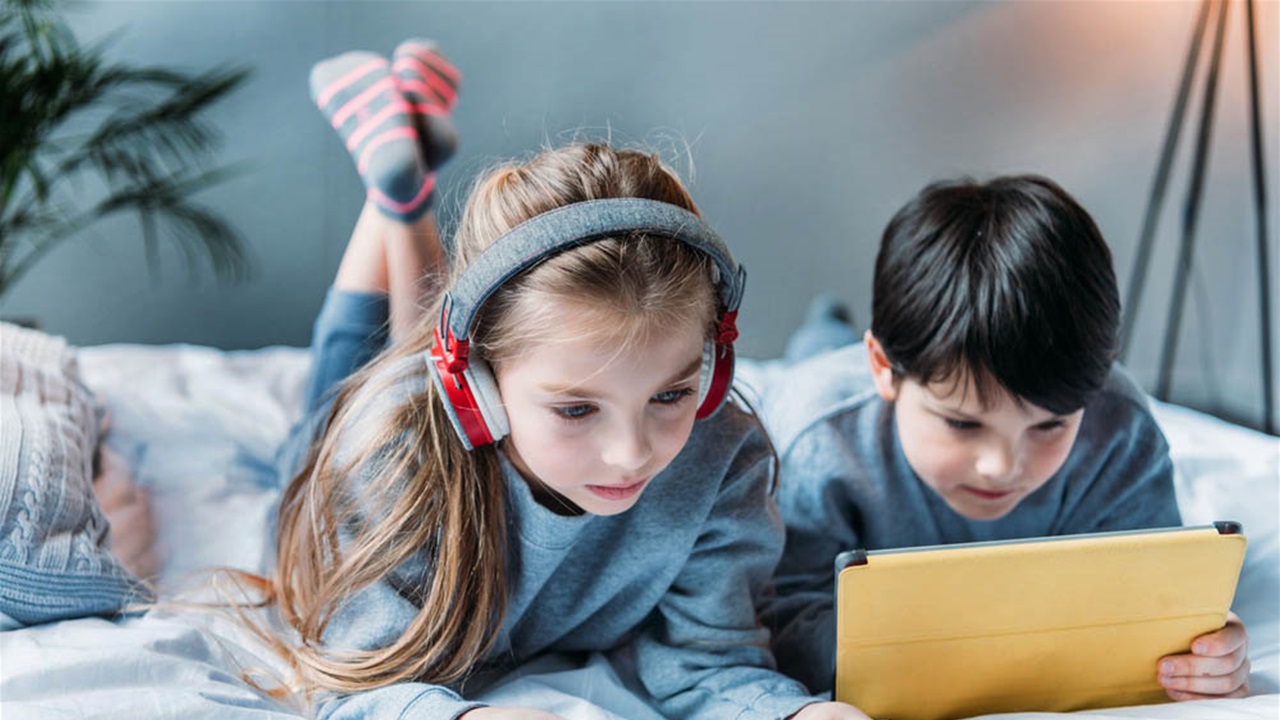 الدنمارك تحظر وسائل التواصل الاجتماعي على الأطفال دون 15 عامًا في خطوة تاريخية