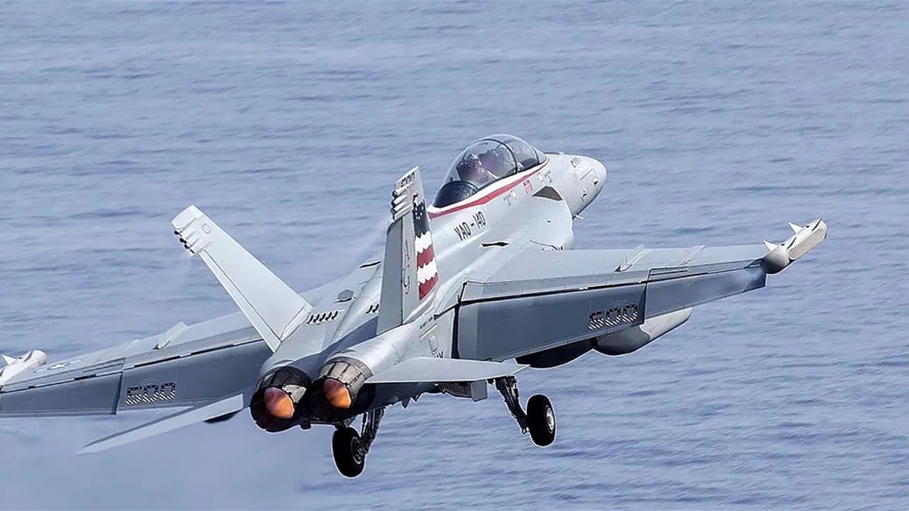 كشف تفاصيل العملية الأميركية في فنزويلا: «غراولر» تشل الدفاعات الجوية لمادورو