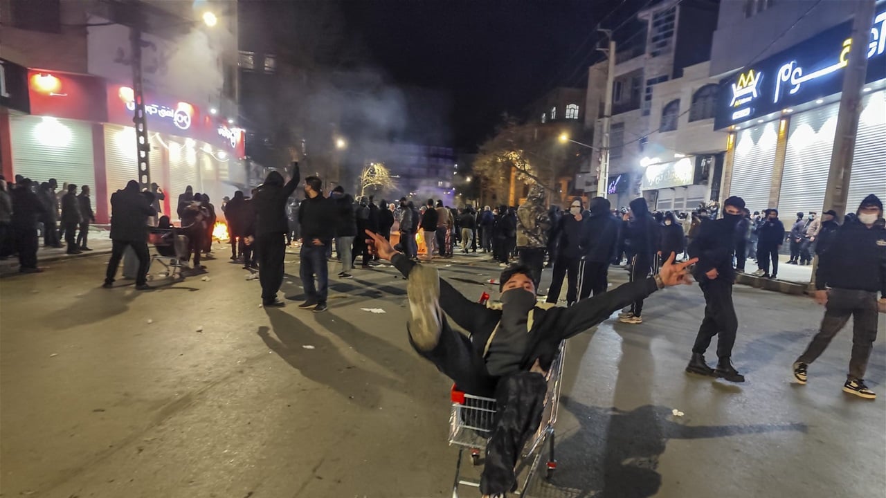 جدل محتدم بين إيران وواشنطن حول الاحتجاجات الداخلية