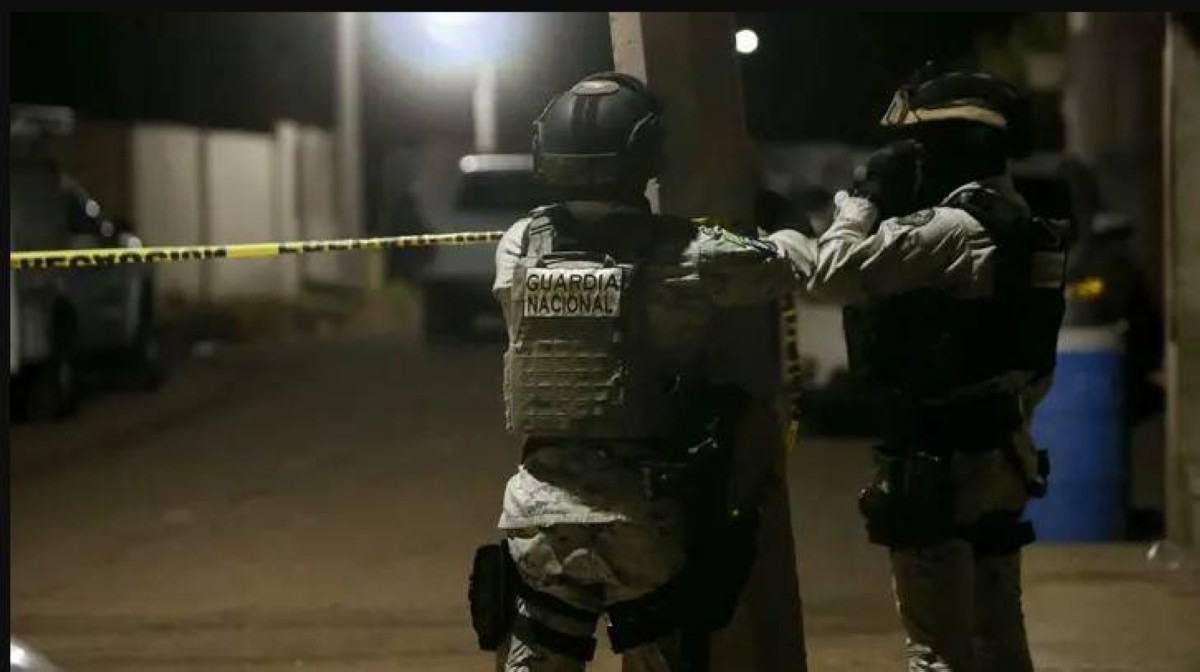 رصاص في ملعب كرة قدم يحوّل مباراة إلى مجزرة… 11 قتيلاً يهزّ وسط المكسيك