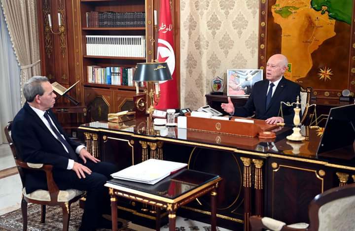 رؤية قوية لتونس: رئيس الجمهورية التونسية قيس سعيّد يدعو إلى تنفيذ المشاريع الكبرى وحماية حقوق العمال
